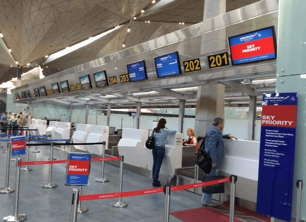 Международный аэропорт Анталья (AYT) stoiki registracii antalya